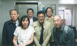 終わって、居酒屋で