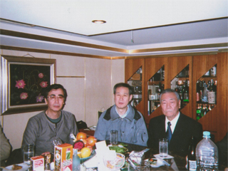 笹井宏次朗氏（左）、鳥海茂太氏（右）と