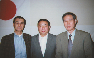 （左より）田村司さん、石平さん、鈴木邦男