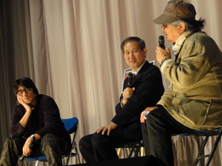 上映会にて、森達也さん、鈴木、若松監督でトークをしました。